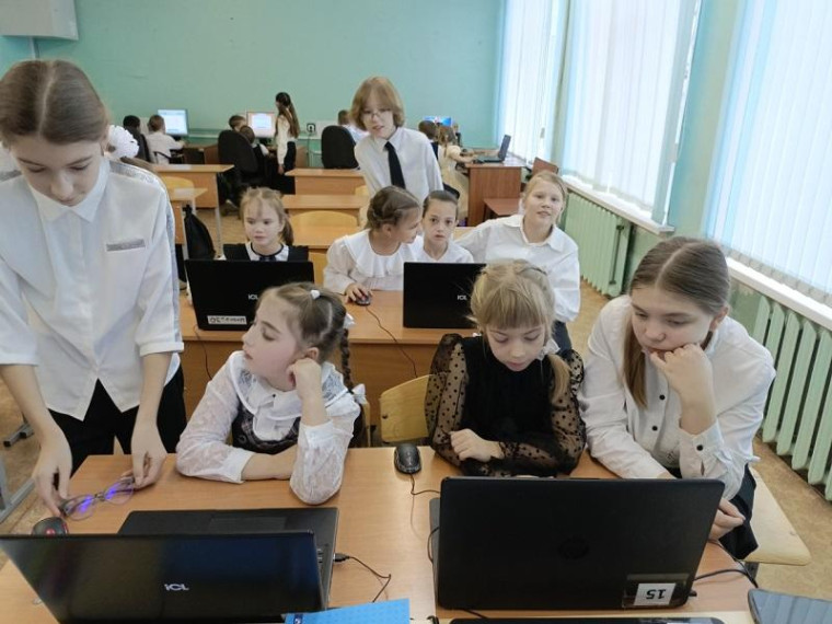 Урок цифры: "Код города: технологии в движении"..